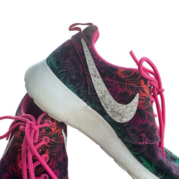 NIKE ROSHE RUN FLORAL PRINT MULTI-COLOR WOMENS 6 - Picture 7 of 11